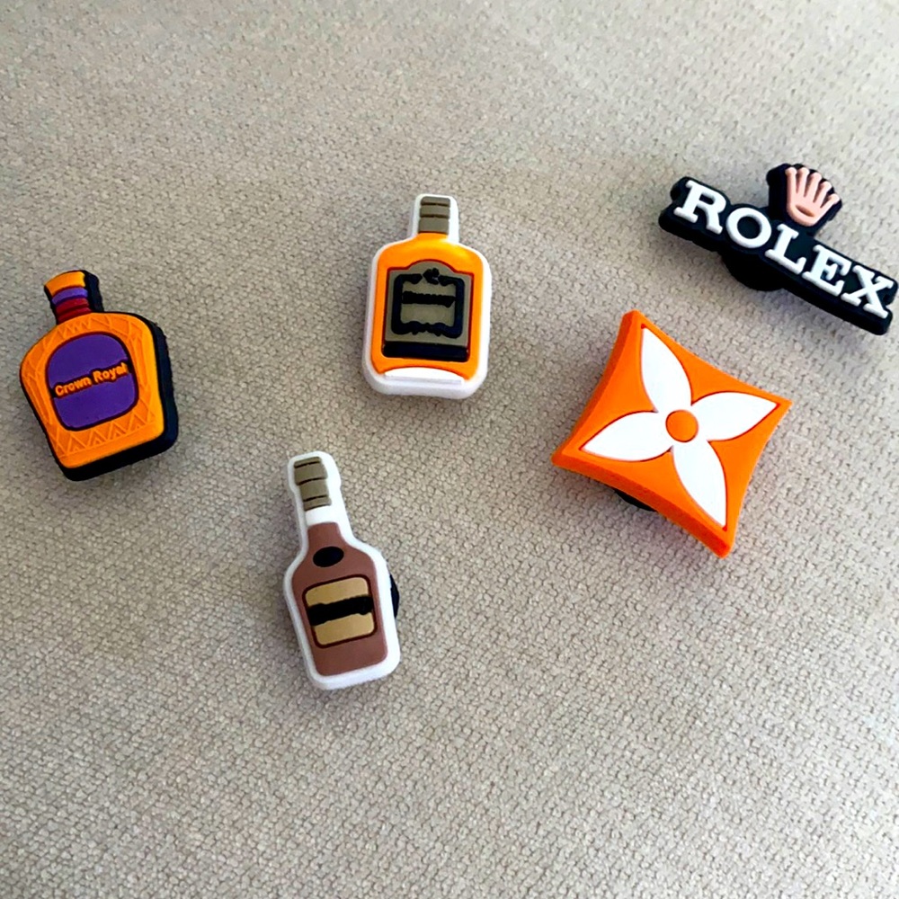 Croc shoe charms